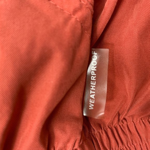 Weatherproof Small Pull Over Water Repellent - Picture 7 of 7